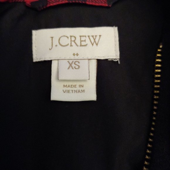 J. Crew Black/Red Excursion Plaid Down Filled Quilted Puffer Vest XS - Picture 7 of 9